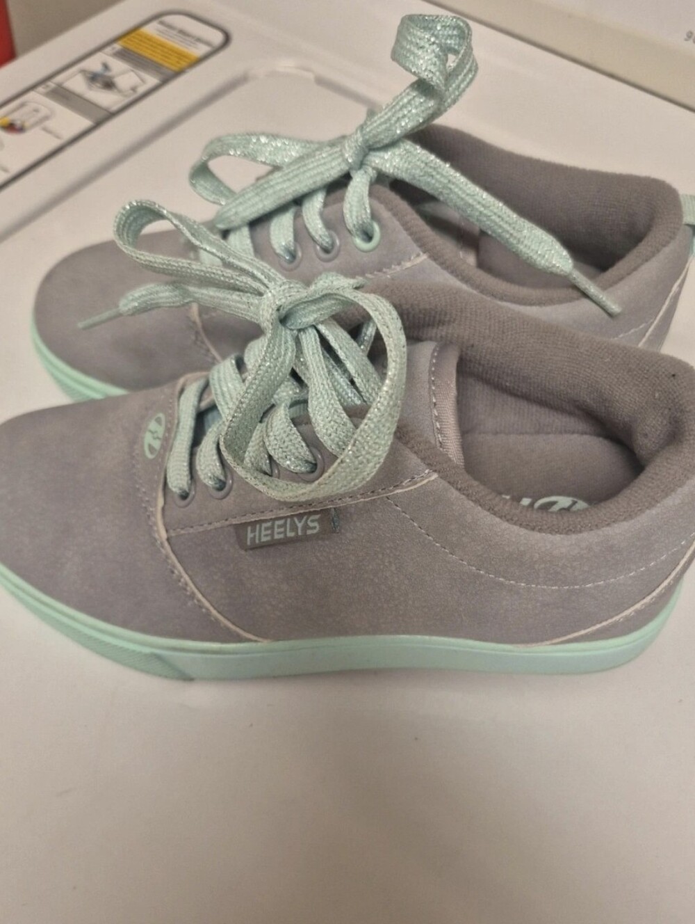 Heelys Kids Gray Sneakers with Mint Green Accents (2)